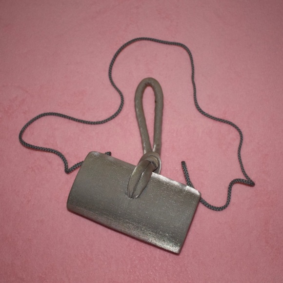 Vintage Clutch - Picture 2 of 3